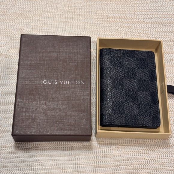Louis Vuitton Graphite Men's Wallet or Card Holder - Picture 2 of 6